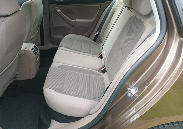 Volkswagen Golf cena 26700 przebieg: 234619, rok produkcji 2011 z Ozimek małe 137